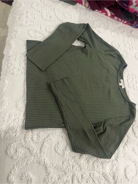Classic Olive Ribbed Crew Neck Top